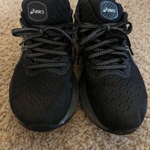 ASICs shoes size 5,5